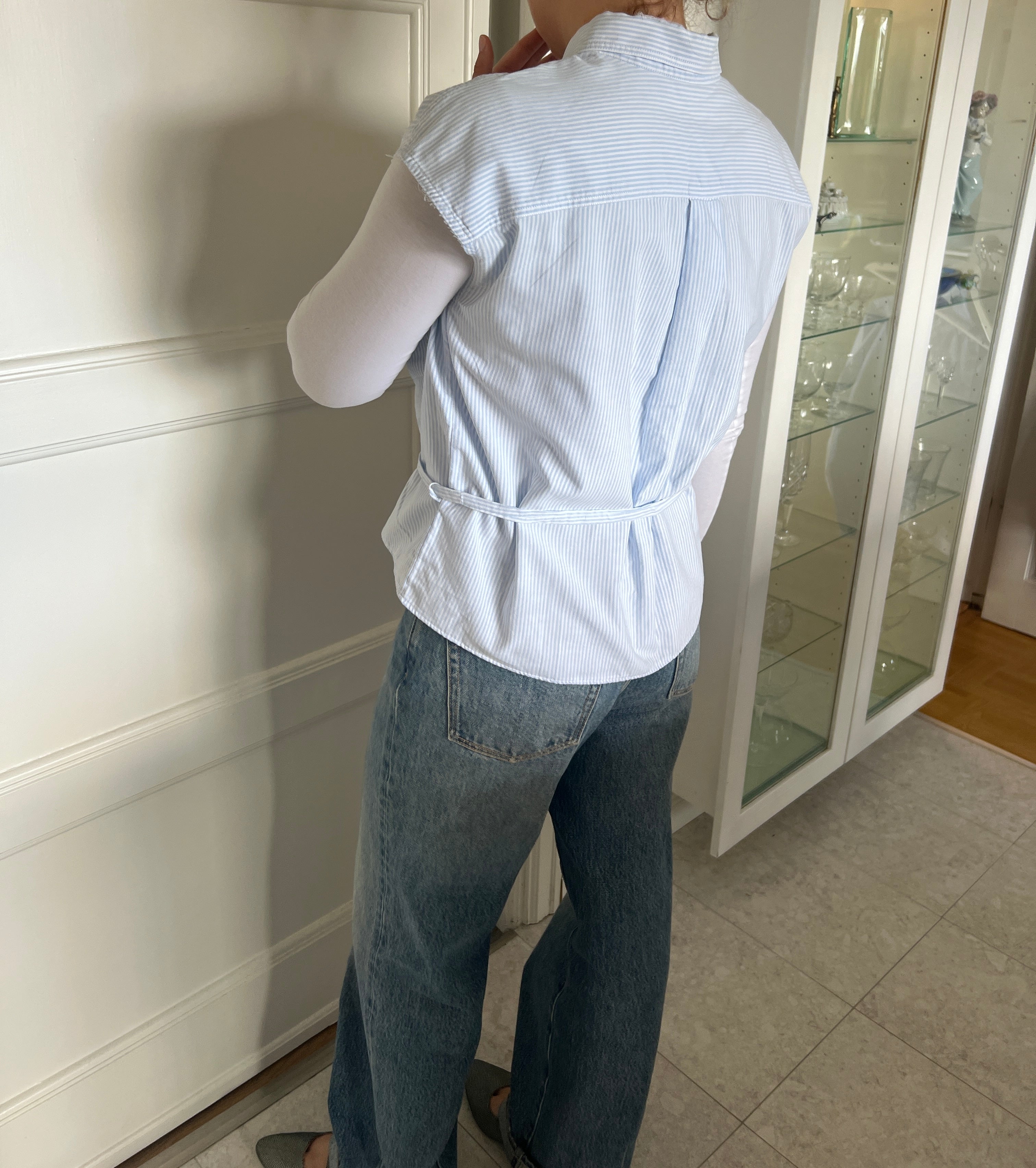 Sleveless striped shirt